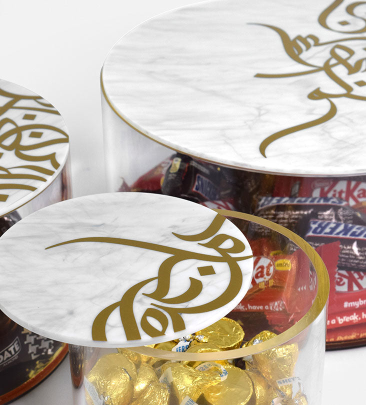 Small marble acrylic storage can with Arabic graffiti print and gold base