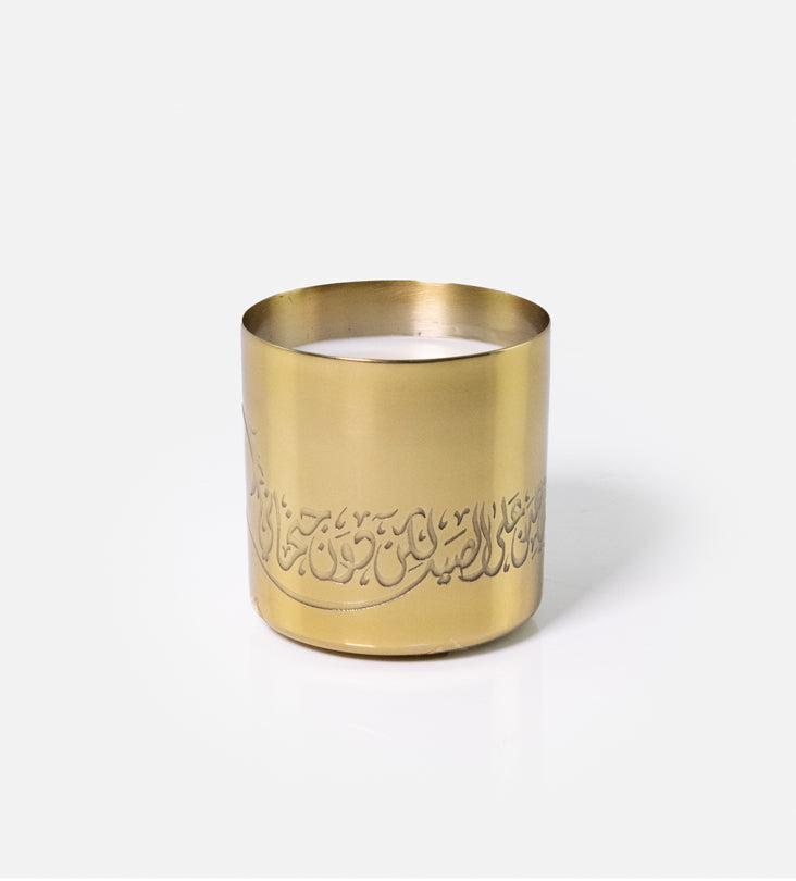 Hand-poured scented candles with fragrances that relate to the UAE in three beautiful metal canisters with Arabic calligraphy etchings featuring a poem by Sheikh Mohamad Bin Rashed Al Maktoum.