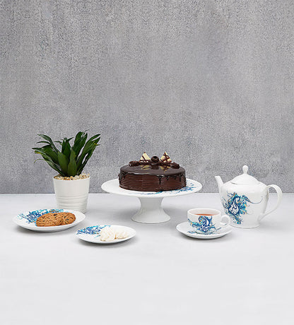 Contemporary porcelain cake stand with Arabic calligraphy fluid art